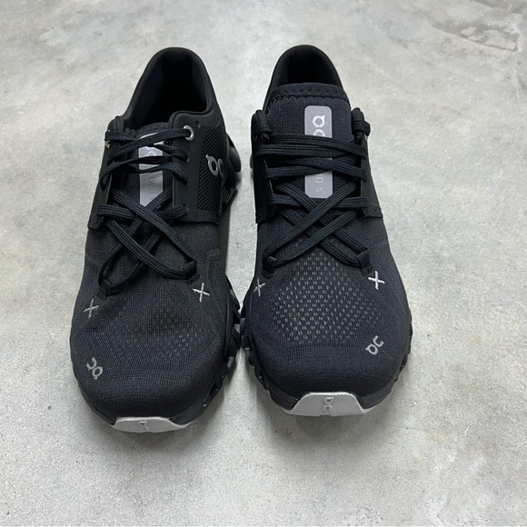 New with box - Wmn’s On Cloud X3 - Black - 60.98696 - Picture 5 of 6